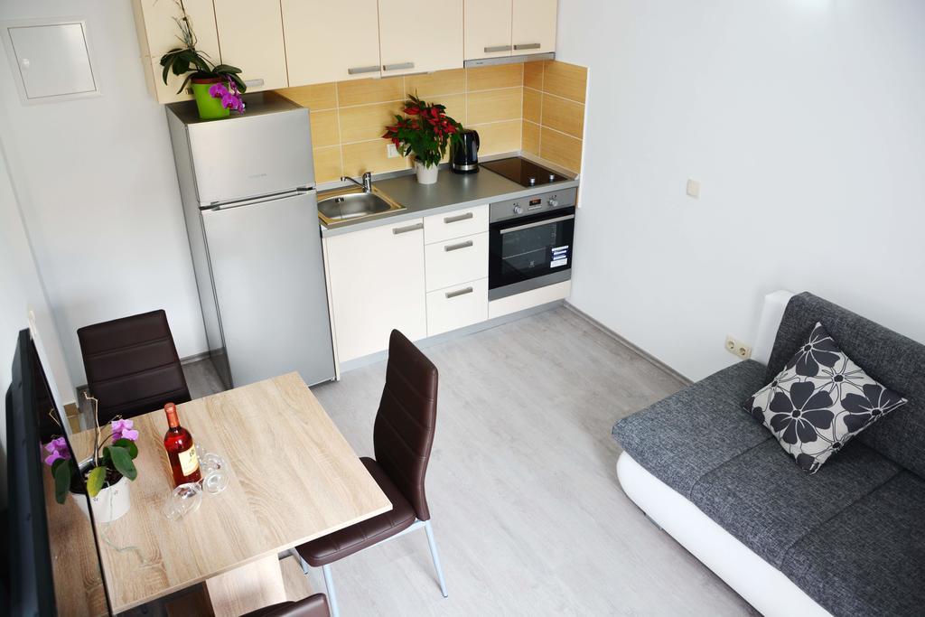 Apartments Clara Nin Eksteriør bilde